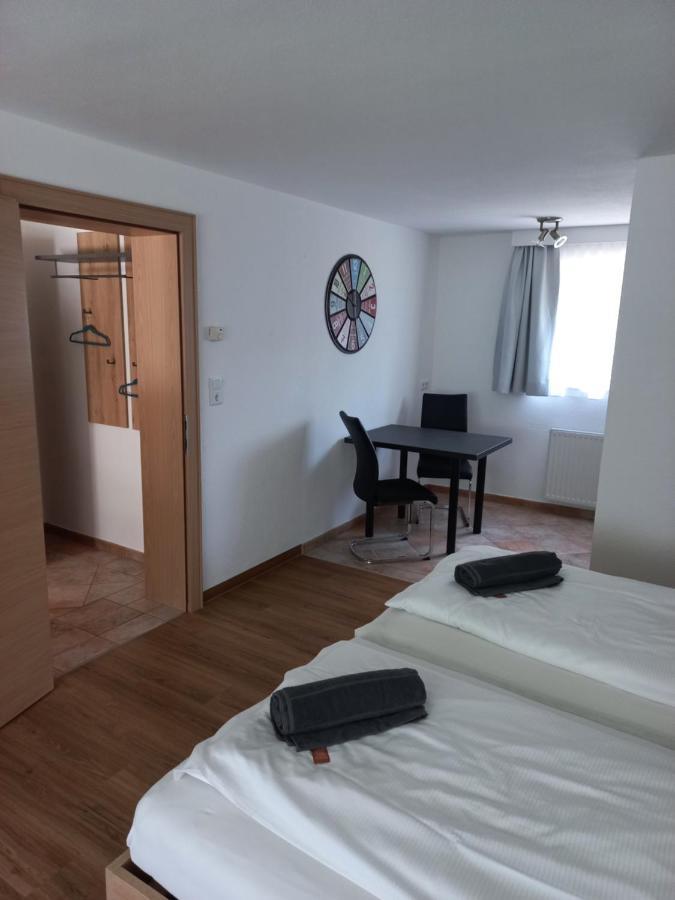 Gaestehaus Friedl Imst Exterior foto
